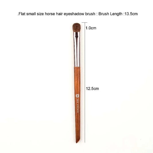 Shinedo horse hair eyeshadow makeup brush with wooden handle and dark brown aluminum ferrule.